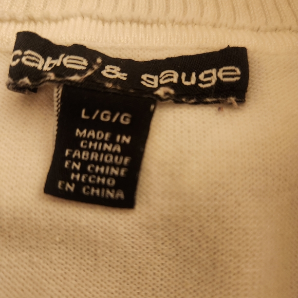 Cable & Gauge White Cowl Neck Sweater With Cheetah Print Buttons Size L EUC - Picture 7 of 16